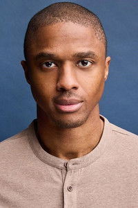 Байрон Томас