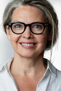 Люси Ньюман-Уильямс