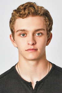 Гэвин Льюис