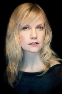 Лора Харрис