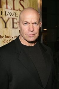 Майкл Бейли Смит