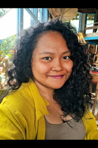 Gladhys E. Syahutari