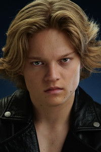 Уэст Малхолланд