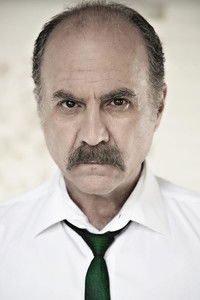 Стив Баннос