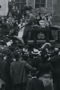 De opening van de beide kamers der Staten-Generaal door H.M. koningin Wilhelmina
