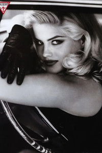 Edenquest: Anna Nicole Smith