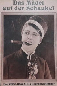 Das Mädel auf der Schaukel