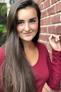 Лили Петерсон