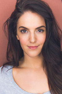 Тори Троубридж