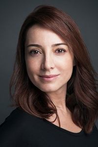 Долунай Сойсерт