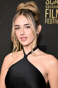 Джулия Баттерз