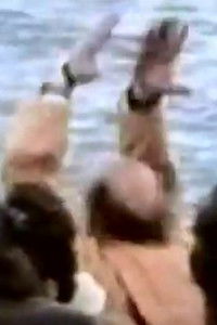 Tengo las manos de ayer. Me faltan las de mañana.