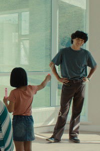 Урагшаа харсан цонх