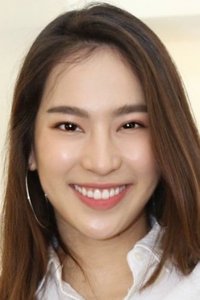 อภิชญา พานิชตระกูล