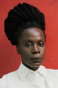 Изабель Зуа