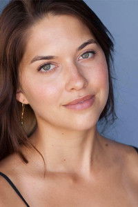 Элизабет Петерсон