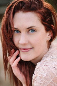 Лорен Ли Смит