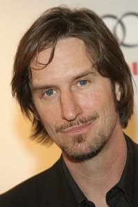 Рэй МакКиннон