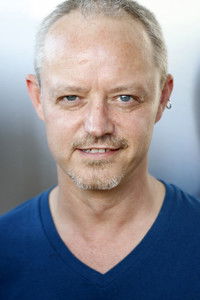 Десмонд Эскью