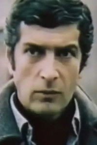 И падал снег над белыми садами