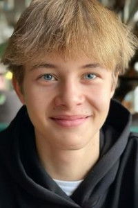 Леон Кемстач