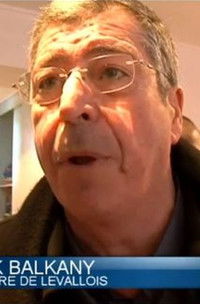 Balkany s'énerve et confisque la caméra de BFMTV