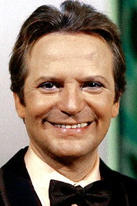 Алигьеро Носкезе