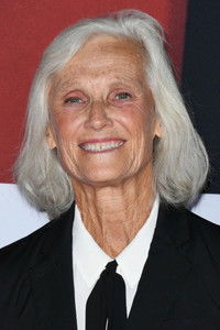 Салли МакДагалд Хукс