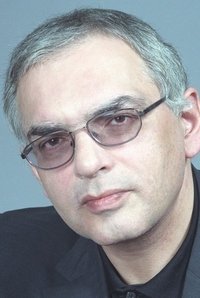 Карен Шахназаров