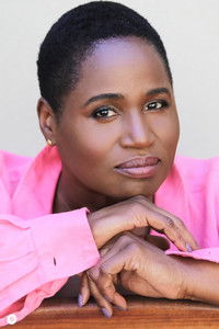 Натали Чарльз