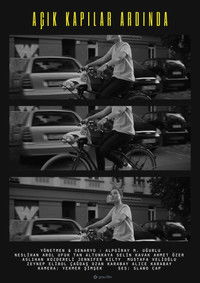 Açık Kapılar Ardında