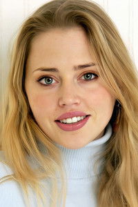 Эстелла Уоррен