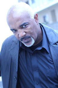 Леонард Л. Томас