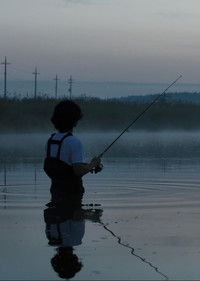 청년은 살았다.