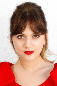 Эмилия Джонс