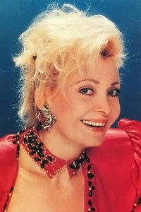 Νέλλη Γκίνη