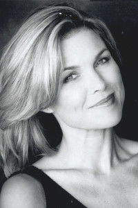 Камилла Мур